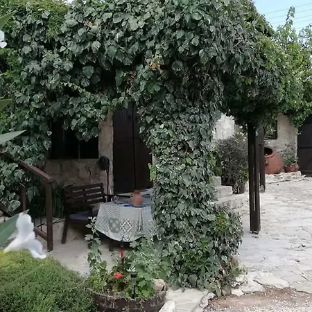 Loxandra Han/Misafirhane Kathikas